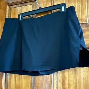 Lucy black skirt skirt EUC size large